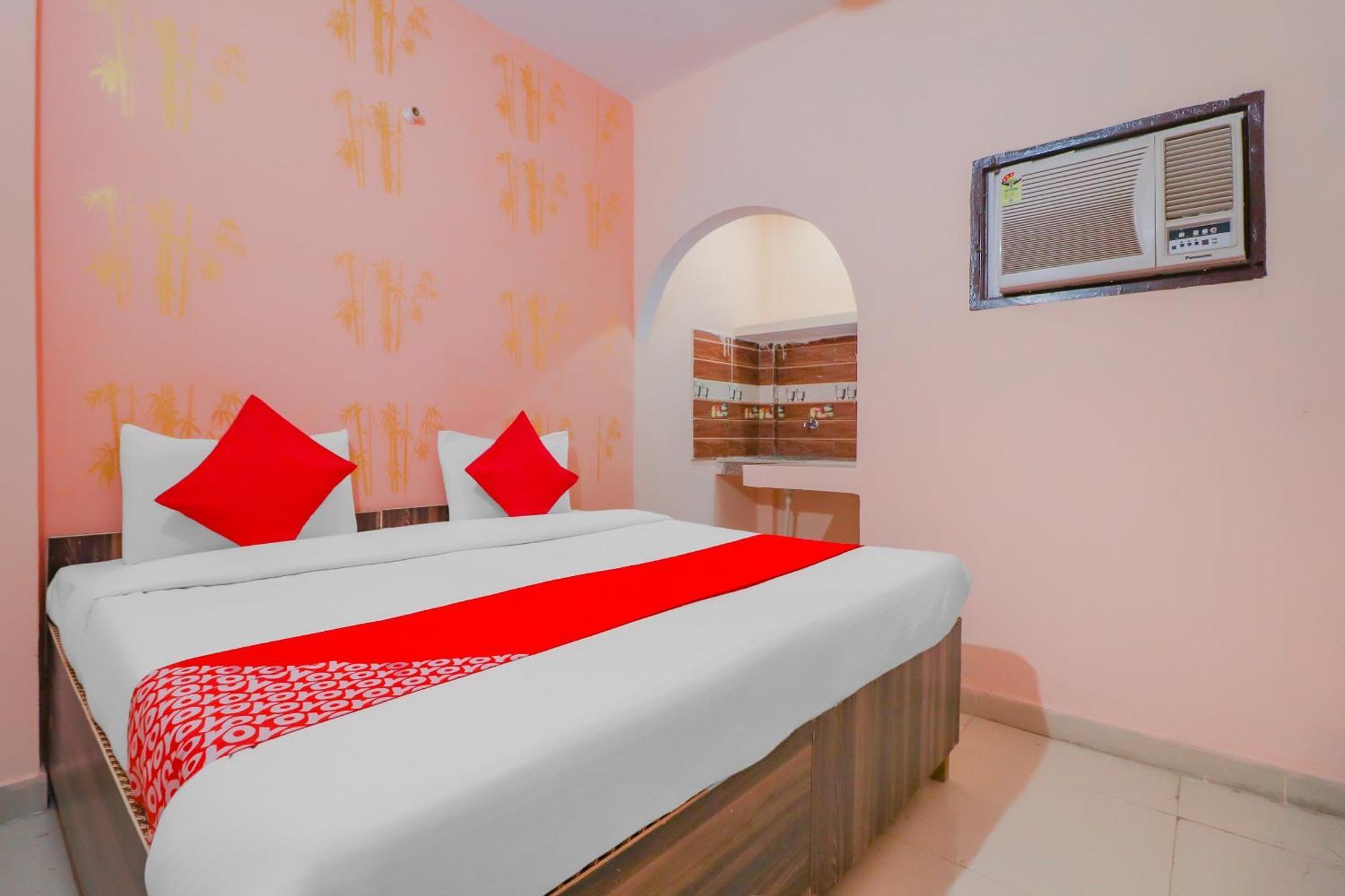 Hotel O Bhardwaj Guest House Garhi Harsaru Екстериор снимка