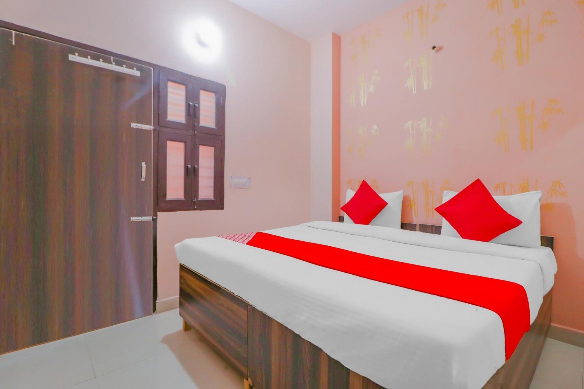 Hotel O Bhardwaj Guest House Garhi Harsaru Екстериор снимка